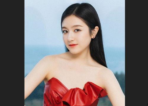 明星娱乐吃瓜君是谁扮演的,明星娱乐吃瓜君幕后扮演者是谁?